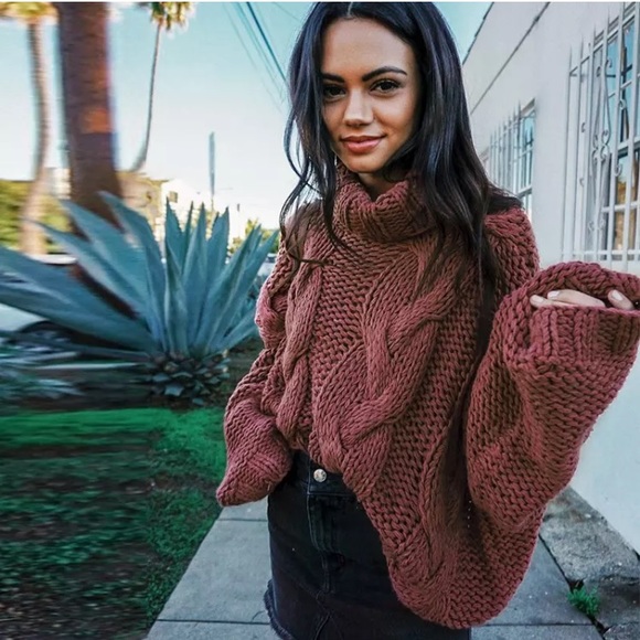 Sweaters - Oversized Knit Cable Turtleneck Sweater